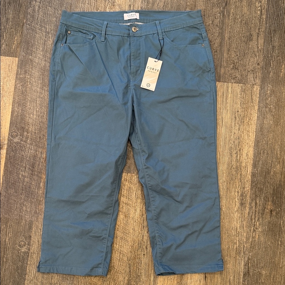 Curve Appeal Women's Capri Length